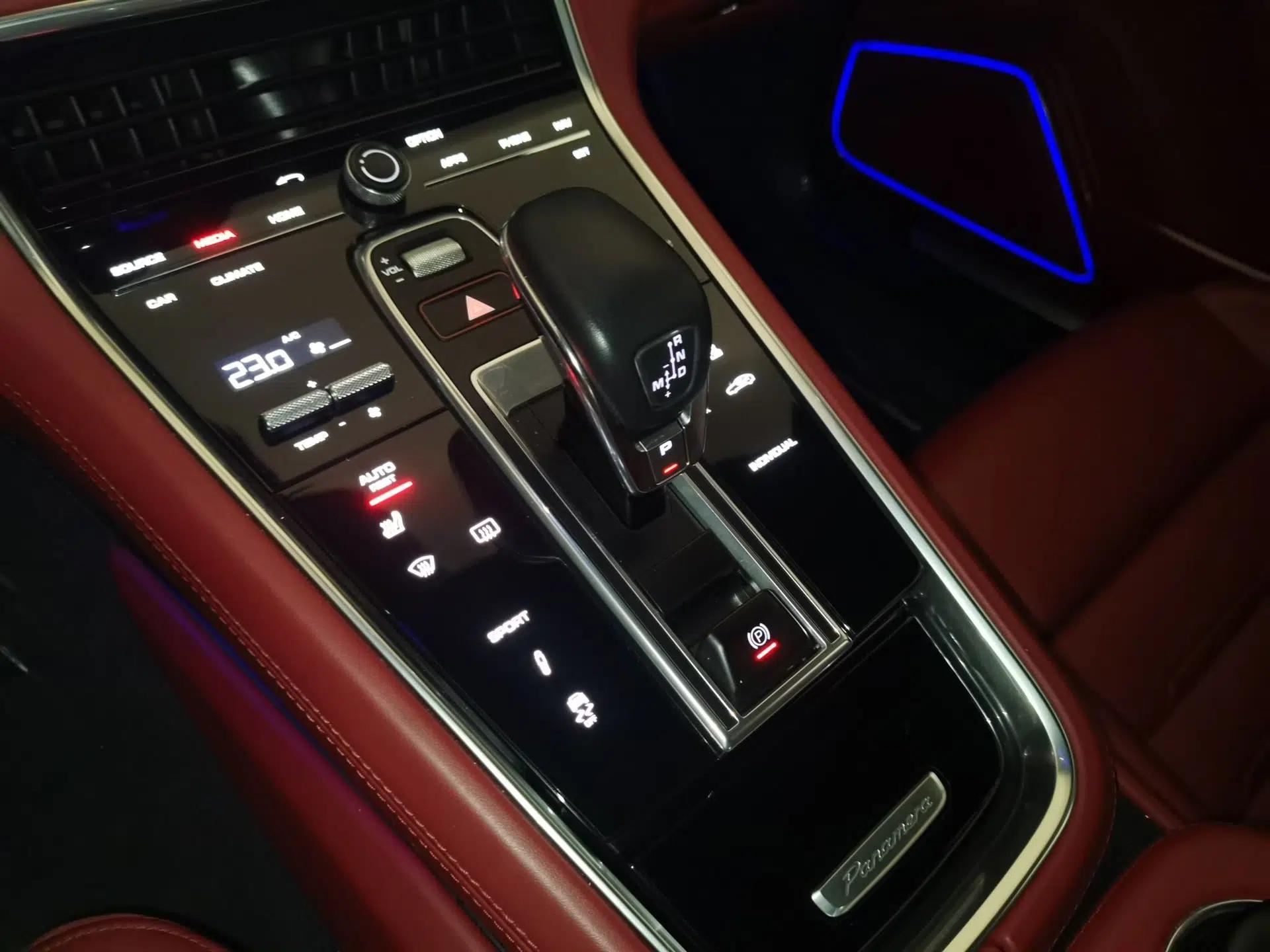 Porsche Panamera 2017 Panamera 3.0T — миниатюра 14