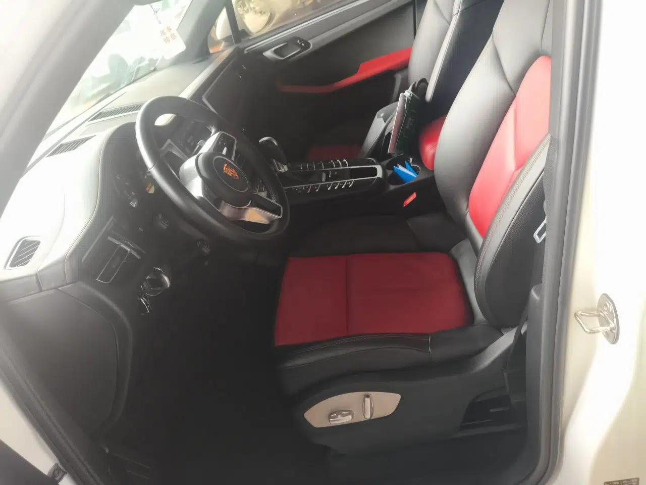 Porsche Macan 2018 Macan 2.0T — миниатюра 15