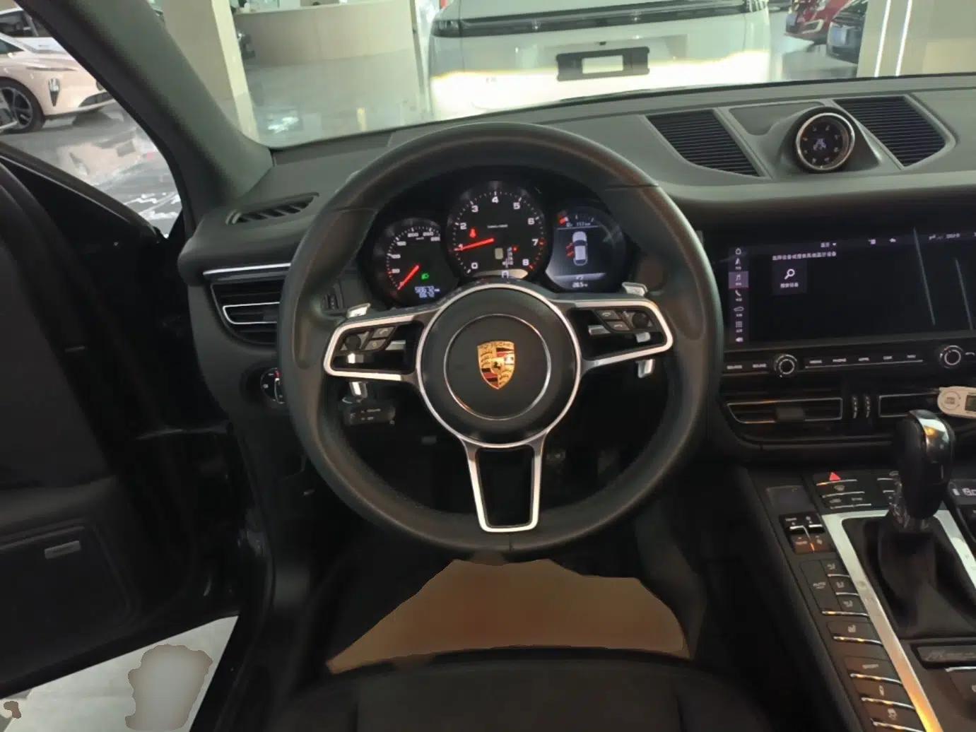 Porsche Macan 2018 Macan 2.0T — миниатюра 13