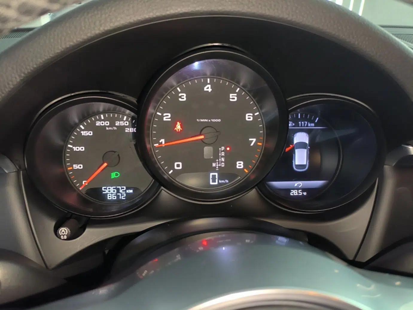 Porsche Macan 2018 Macan 2.0T — миниатюра 14