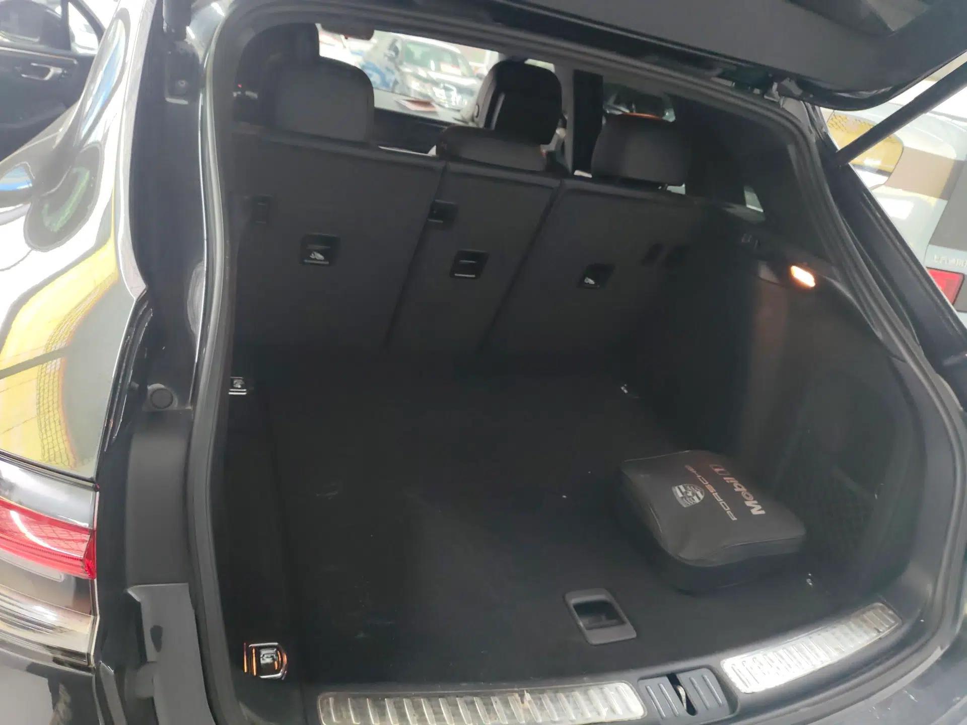 Porsche Macan 2021 Macan 2.0T — миниатюра 22