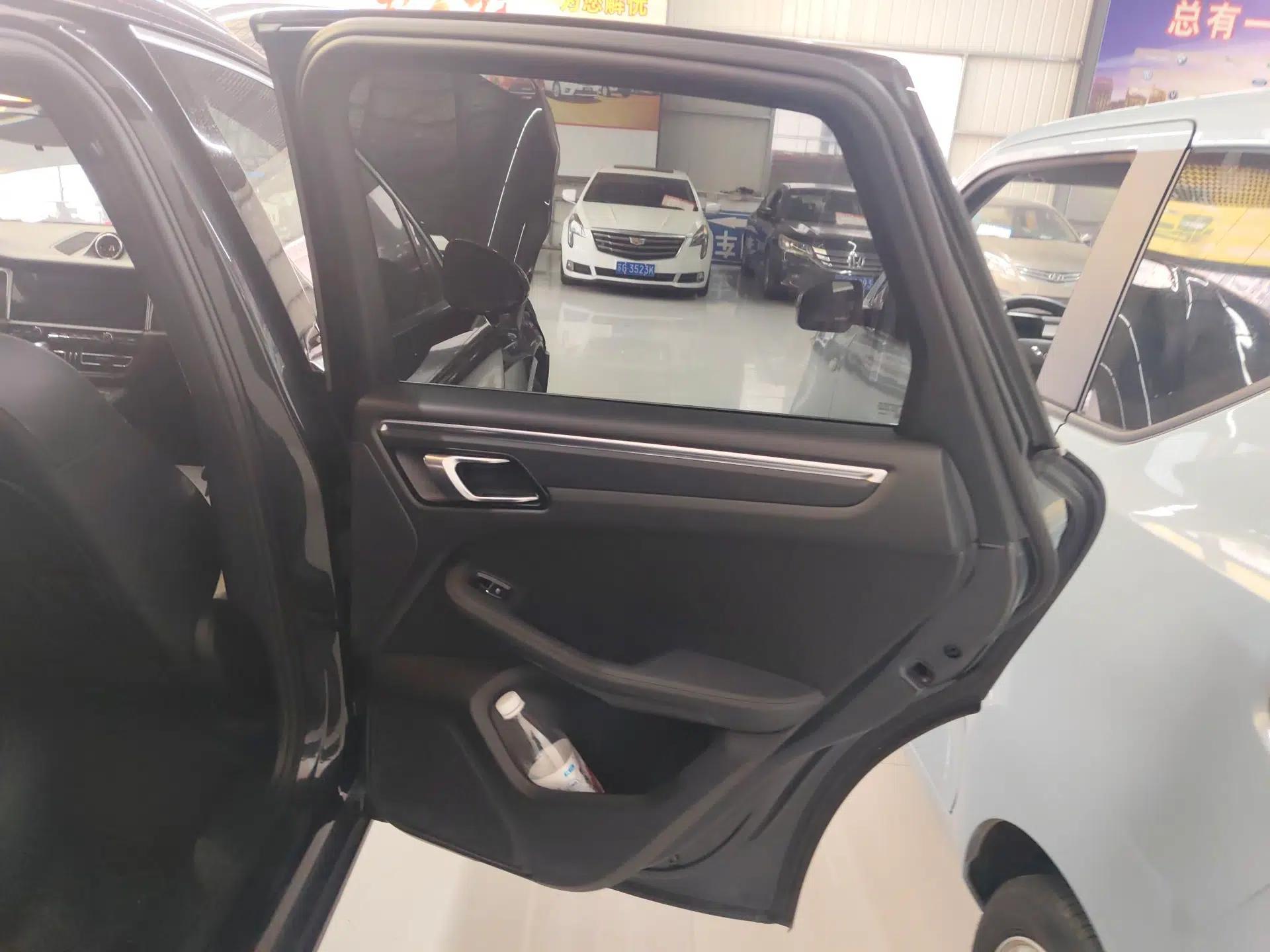 Porsche Macan 2021 Macan 2.0T — миниатюра 25