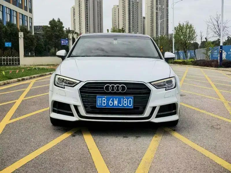 Audi A3 2017 Limousine 35 TFSI Progressive — миниатюра 2