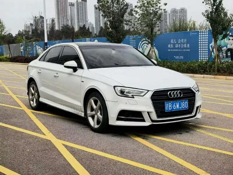 Audi A3 2017 Limousine 35 TFSI Progressive — миниатюра 3