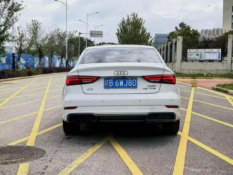 Audi A3 2017 Limousine 35 TFSI Progressive — миниатюра 5