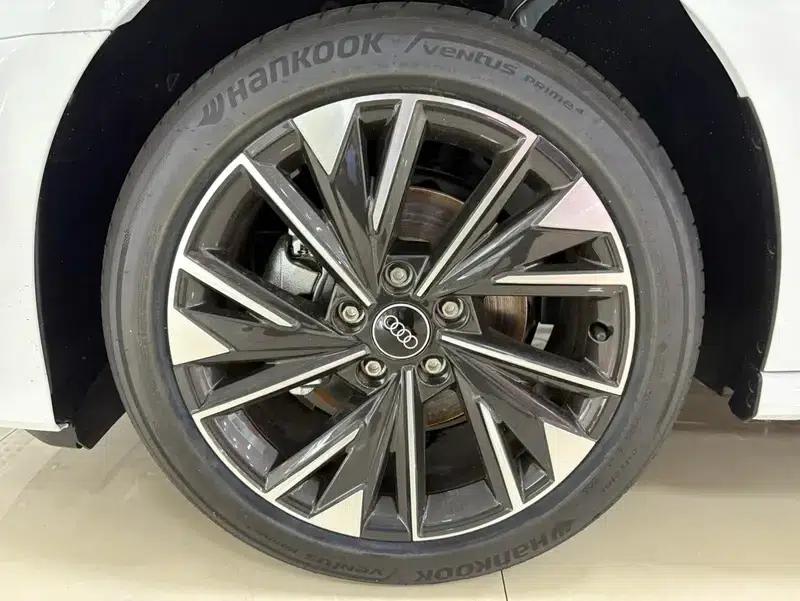 Audi A3 2026 Sportback 35 TFSI Flying Spur Enjoyment Edition — миниатюра 15