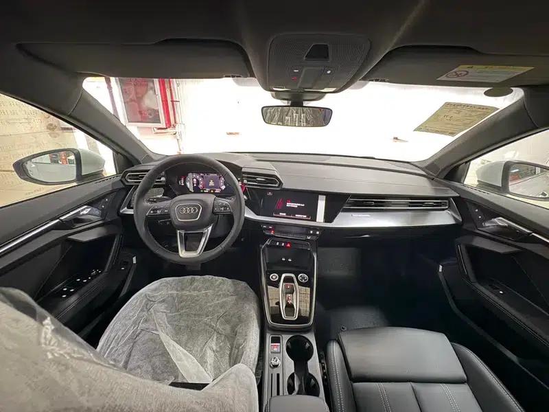 Audi A3 2026 Sportback 35 TFSI Flying Spur Enjoyment Edition — миниатюра 16