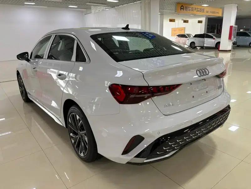Audi A3 2026 Sportback 35 TFSI Flying Spur Enjoyment Edition — миниатюра 5