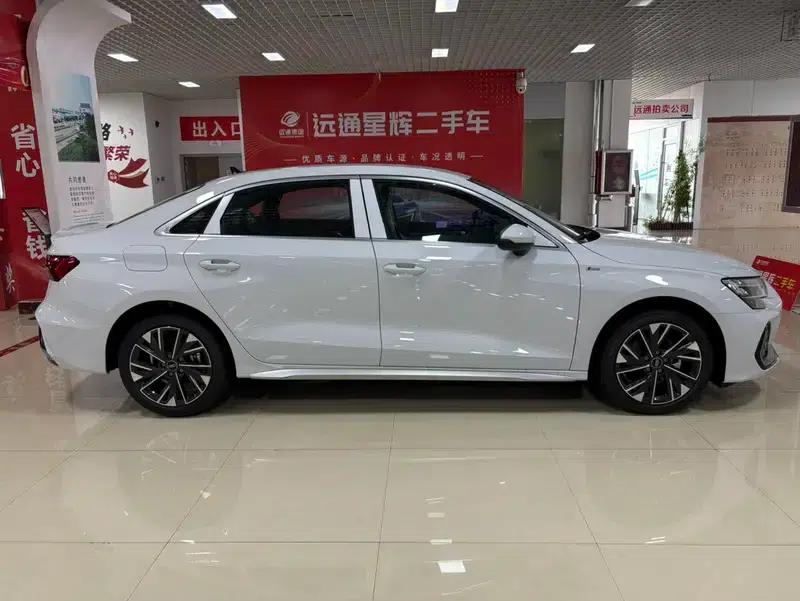 Audi A3 2026 Sportback 35 TFSI Flying Spur Enjoyment Edition — миниатюра 8