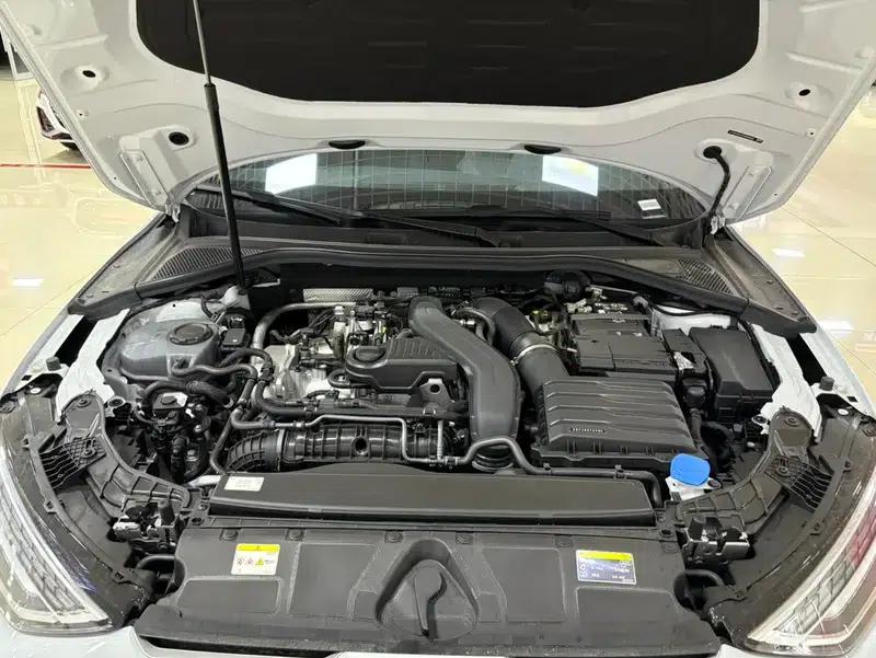 Audi A3 2026 Sportback 35 TFSI Flying Spur Enjoyment Edition — миниатюра 9