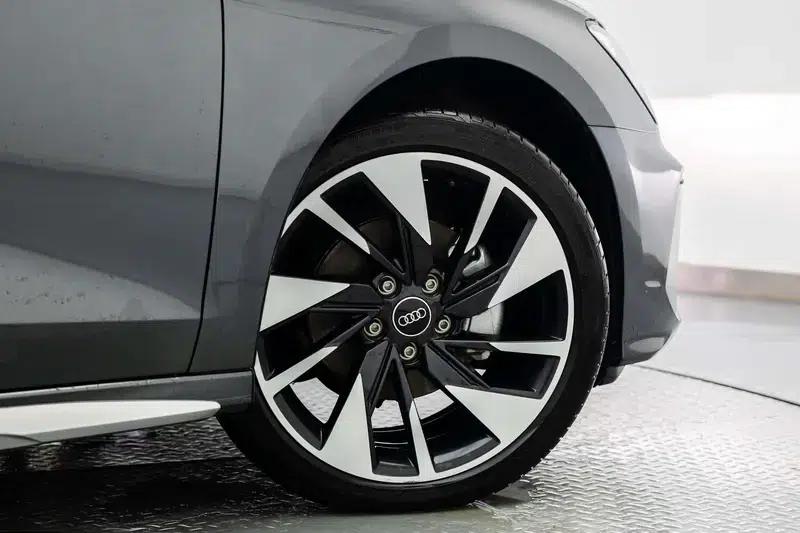 2024 Audi A3 A3L Limousine 35 TFSI Fashion Sport — миниатюра 11