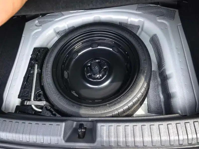 Audi A3 2023 Facelift Sportback 35 TFSI Fashion Sporty Model — миниатюра 16