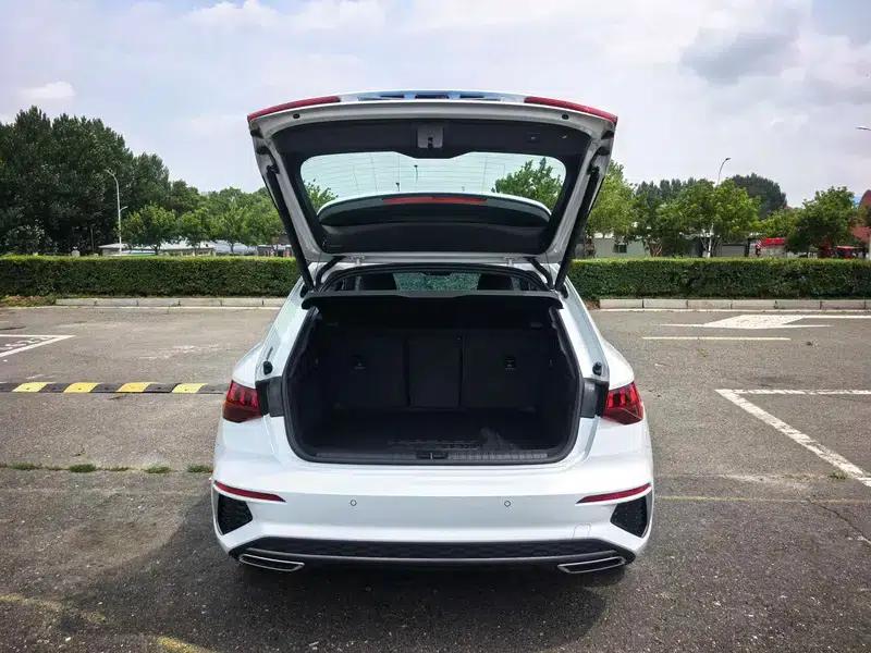 Audi A3 2023 Facelift Sportback 35 TFSI Fashion Sporty Model — миниатюра 18