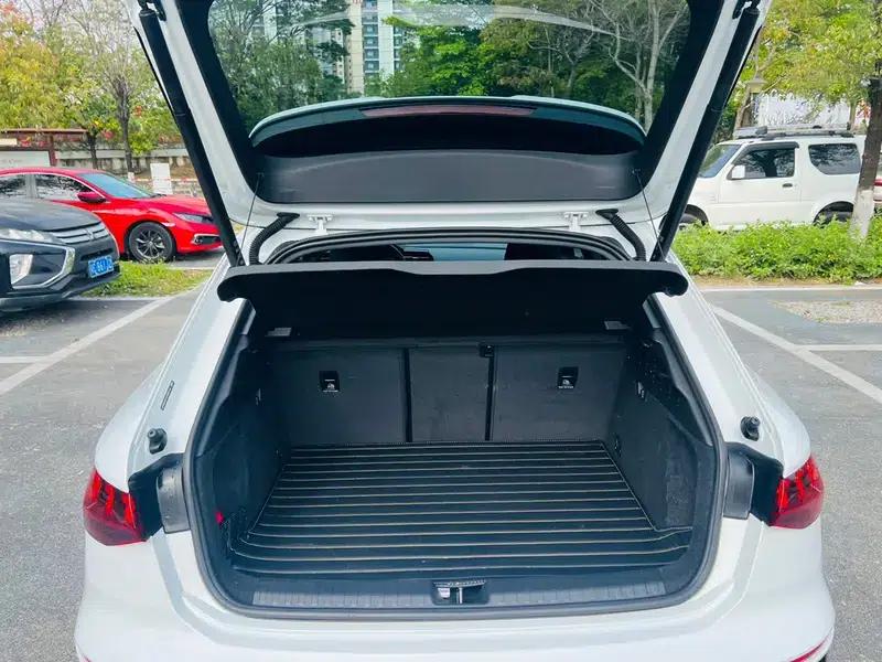 Audi A3 2024 Sportback 35 TFSI Fashion Sport — миниатюра 23