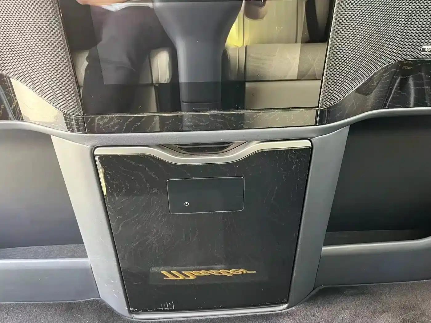 Trumpchi M8 2021 Master Series 390T Four-Seat Royal Edition — миниатюра 22