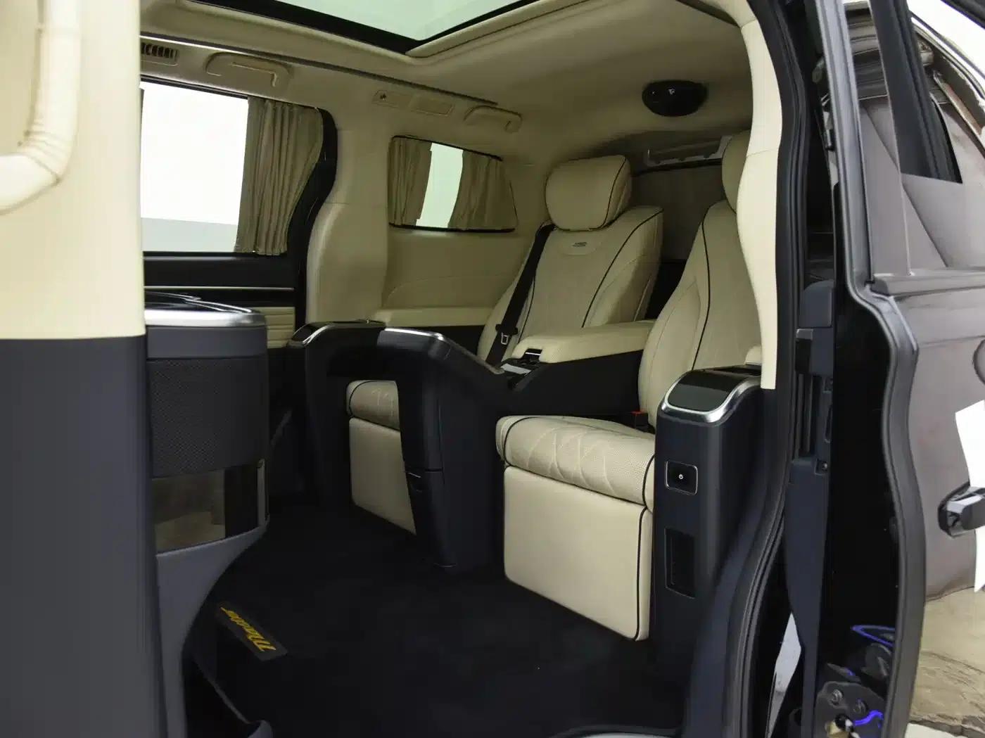 Trumpchi M8 2021 Master Series 390T Four-Seat Royal Edition — миниатюра 9