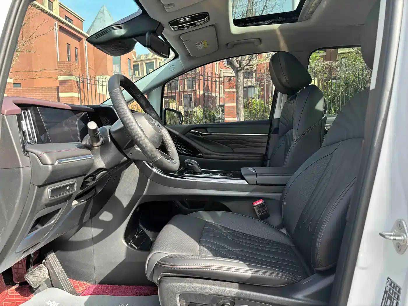 Trumpchi M8 2024 Master Series 400T Supreme Edition — миниатюра 4