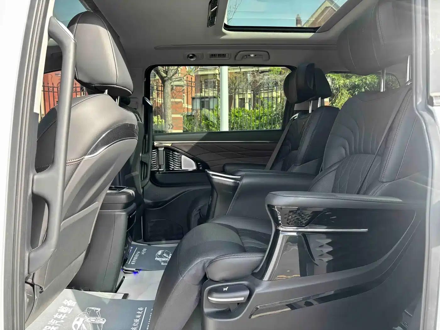 Trumpchi M8 2024 Master Series 400T Supreme Edition — миниатюра 5
