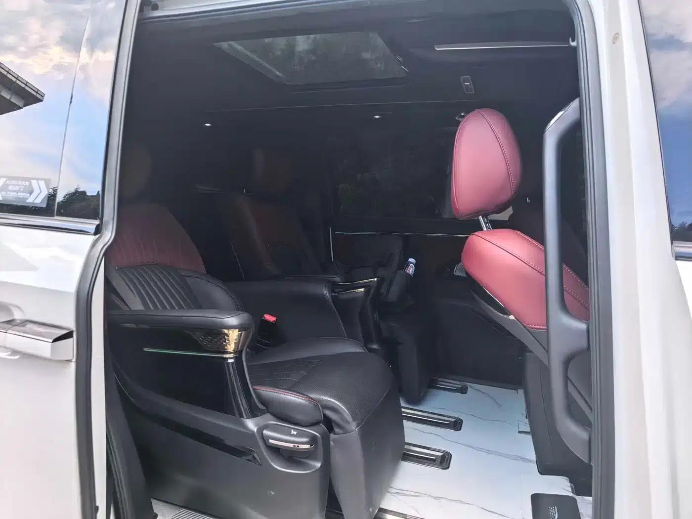 Trumpchi M8 2023 Master Series 400T Supreme Edition — миниатюра 5