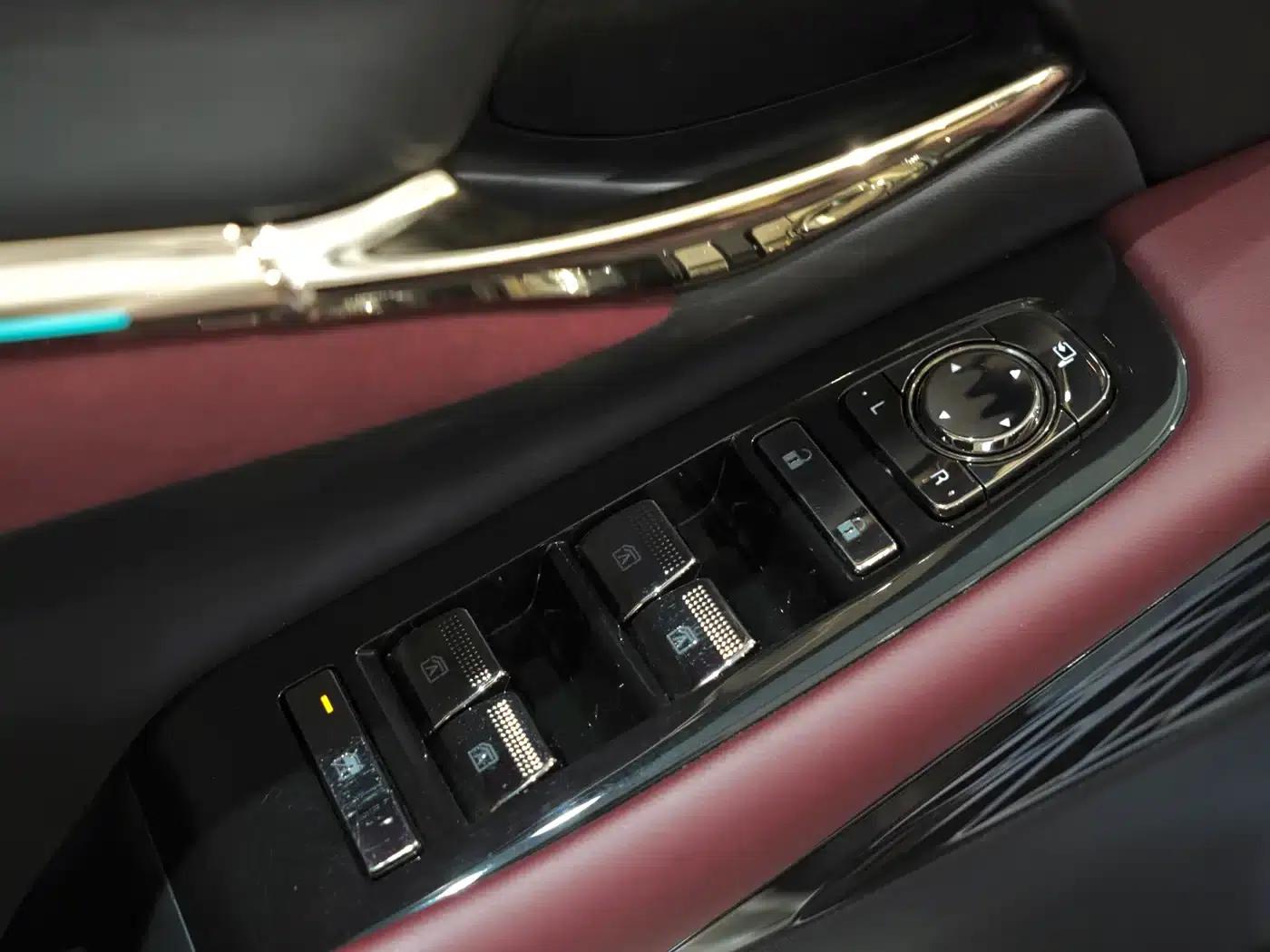 Trumpchi M8 2023 Master Series 400T Supreme Edition — миниатюра 9