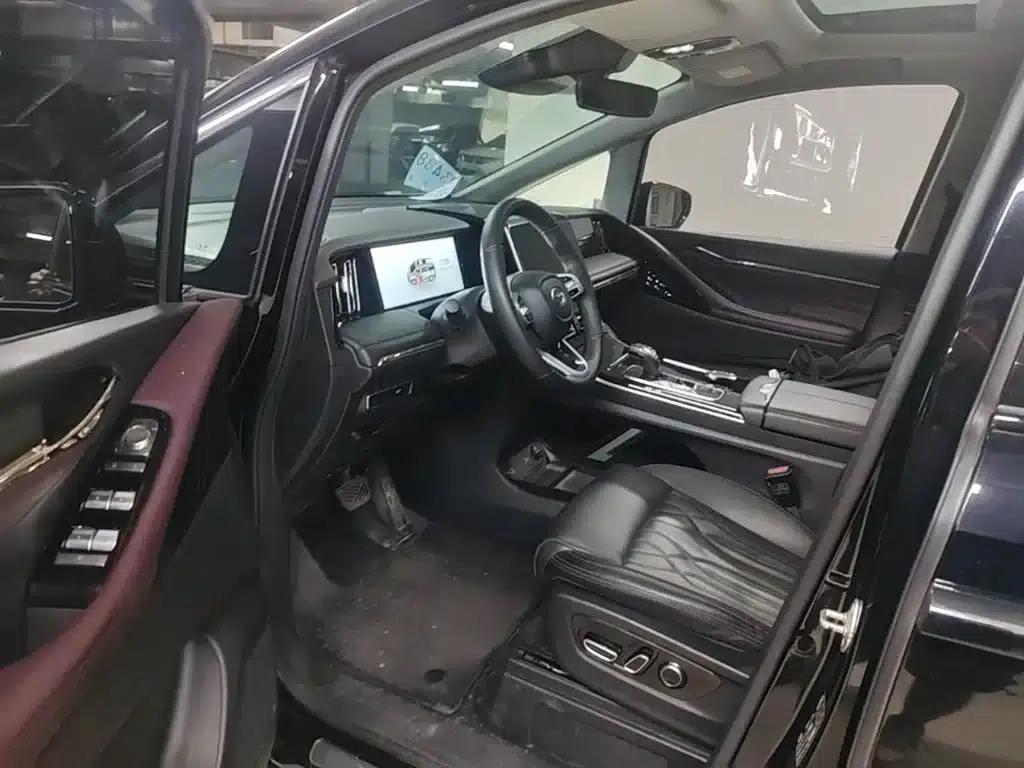 Trumpchi M8 2024 Master Series 400T Supreme Edition — миниатюра 16