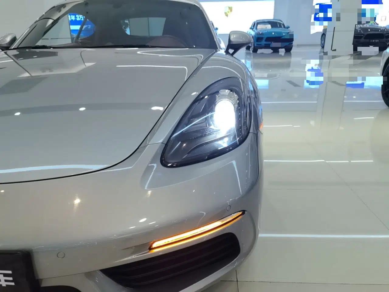 Porsche 718 2018 Cayman 2.0T — миниатюра 8