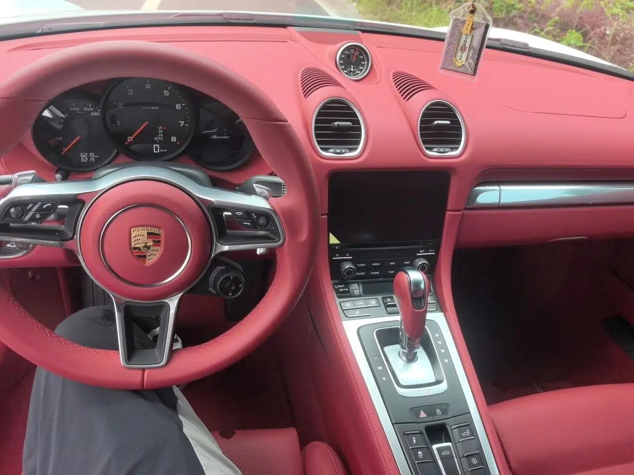 Porsche 718 2022 Boxster 2.0T — миниатюра 9