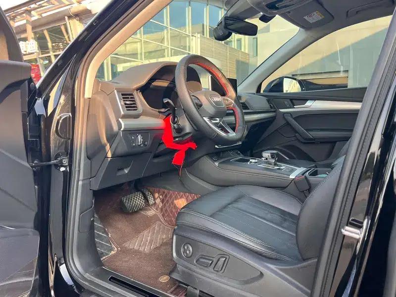 Audi Q5L 2020 40 TFSI Luxury Fashion Edition — миниатюра 10