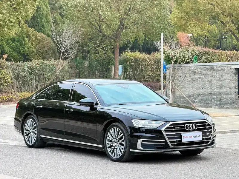 Audi A8 2019 Plus A8L 55 TFSI quattro Luxury — миниатюра 3