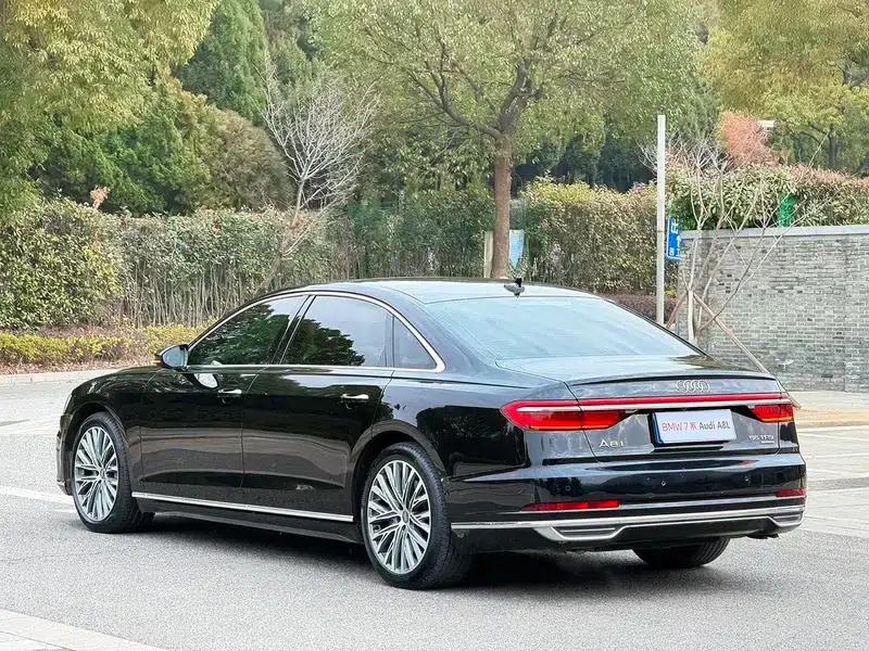 Audi A8 2019 Plus A8L 55 TFSI quattro Luxury — миниатюра 4