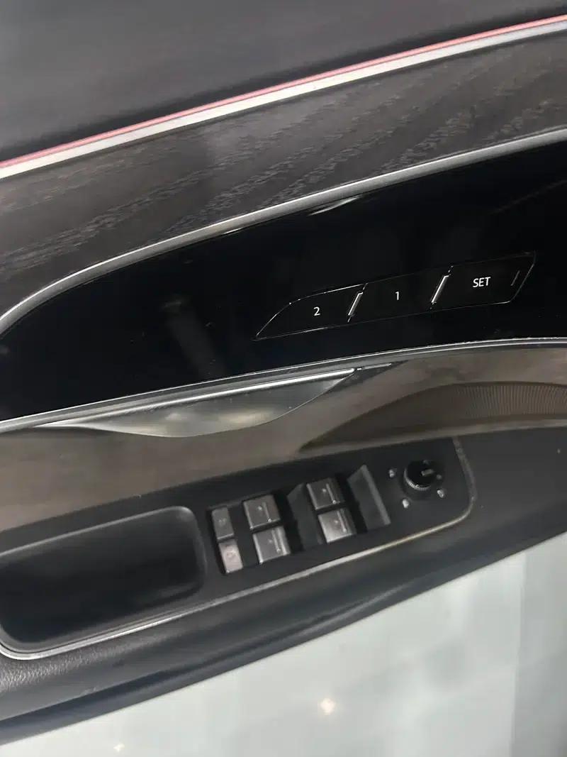 Audi A8 2019 Facelift Plus A8L 50 TFSI quattro Comfort — миниатюра 12
