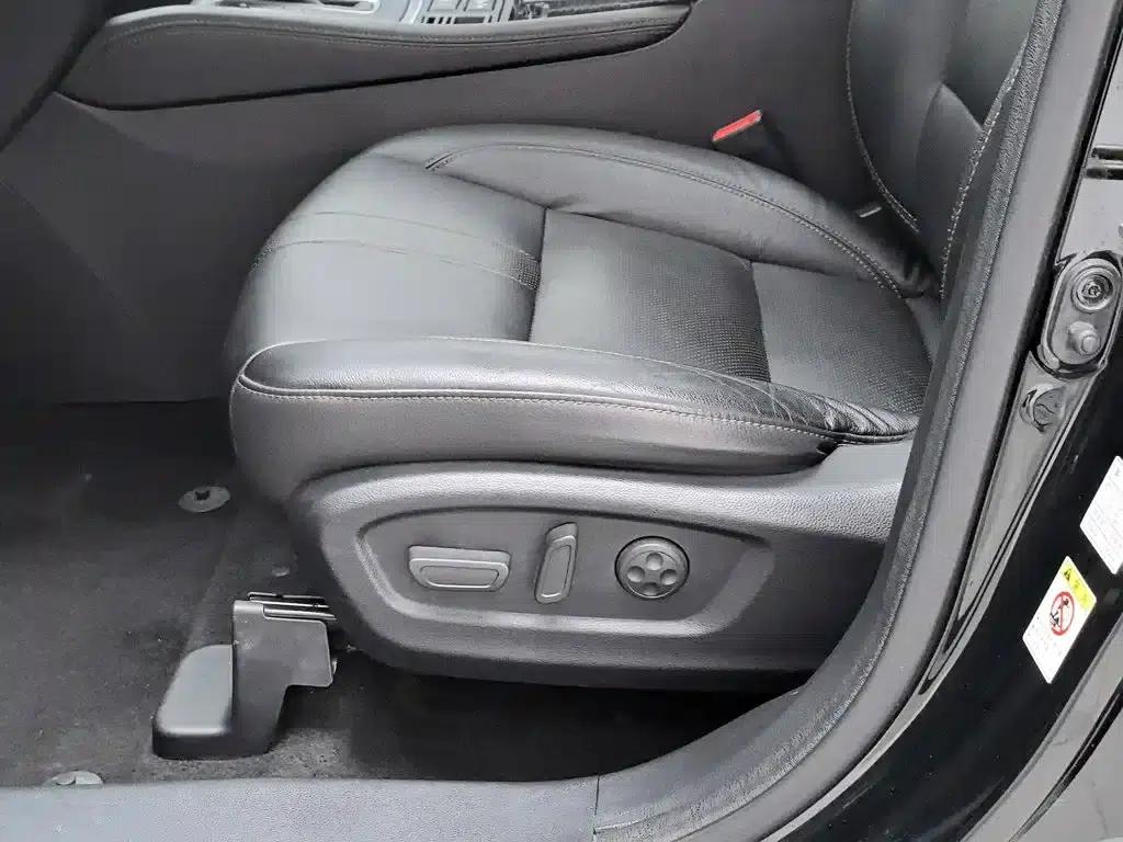 Trumpchi GS8 2017 320T 2WD Luxury Intelligent Connected Edition (7-seater) — миниатюра 20