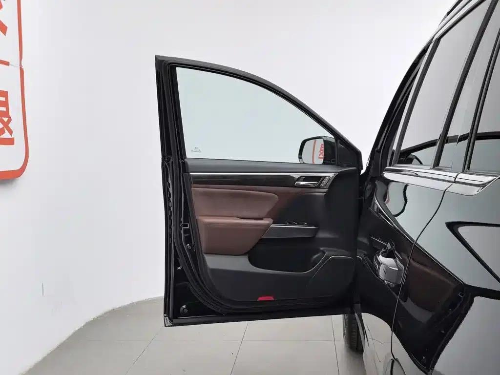Trumpchi GS8 2017 320T 2WD Luxury Intelligent Connected Edition (7-seater) — миниатюра 8