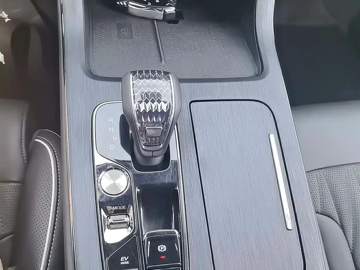 Trumpchi GS8 2022 Hybrid Series 2.0TM AWD Flagship Edition (7-seater) — миниатюра 6