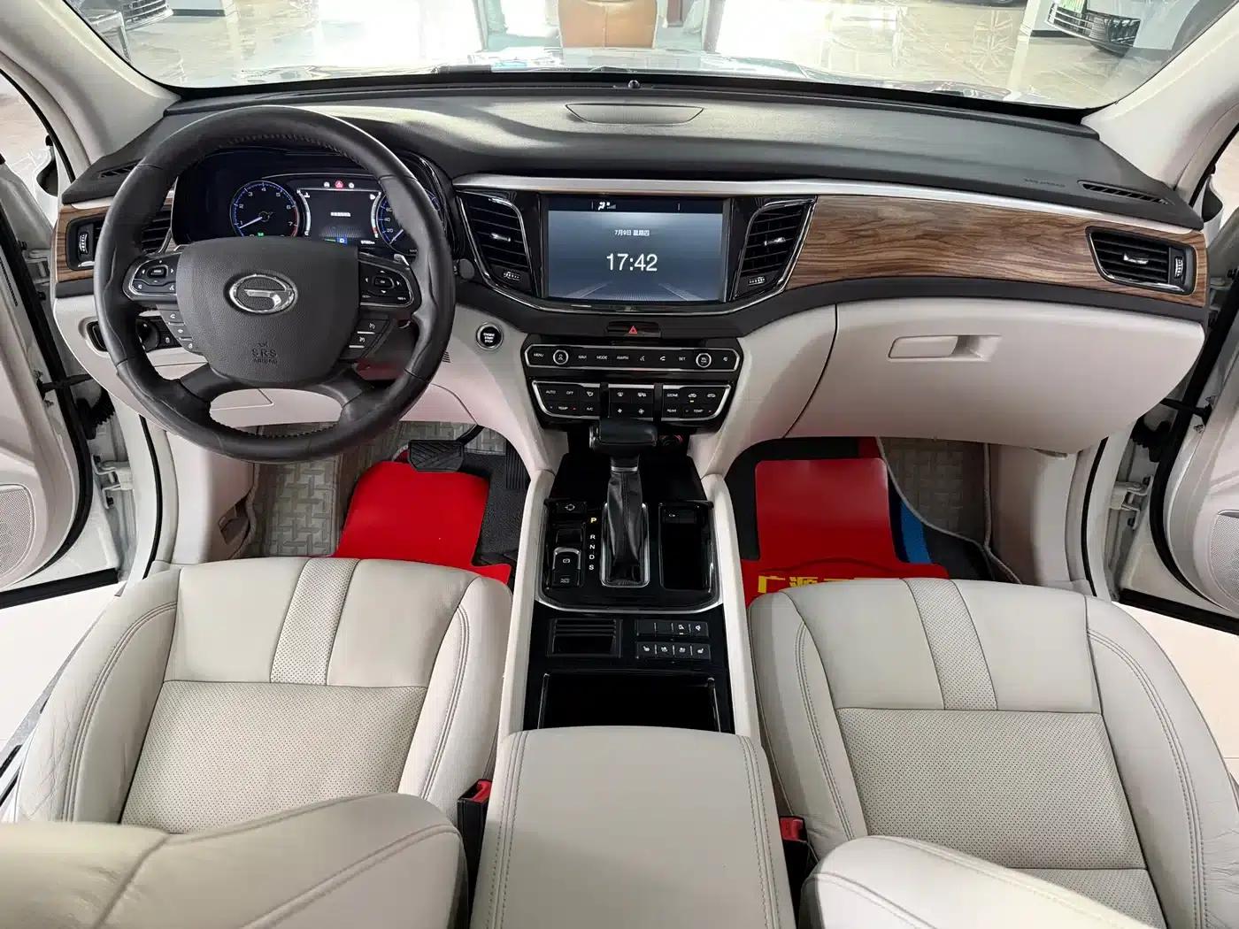 Trumpchi GS8 2017 320T 2WD Luxury Intelligent Connected Edition (7-seater) — миниатюра 13