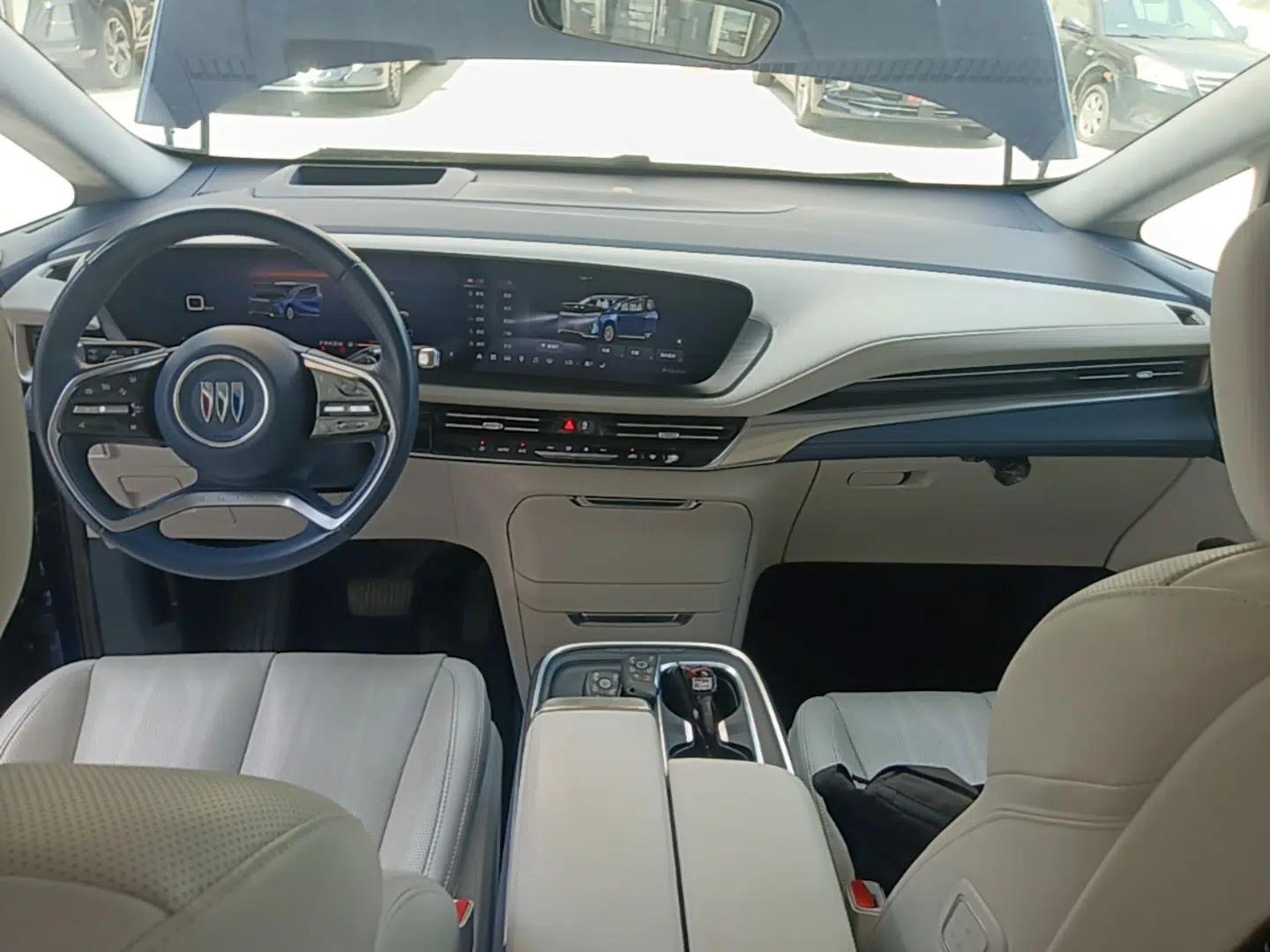 Buick Century 2023 2.0T Six-Seater Yinshi Edition — миниатюра 12