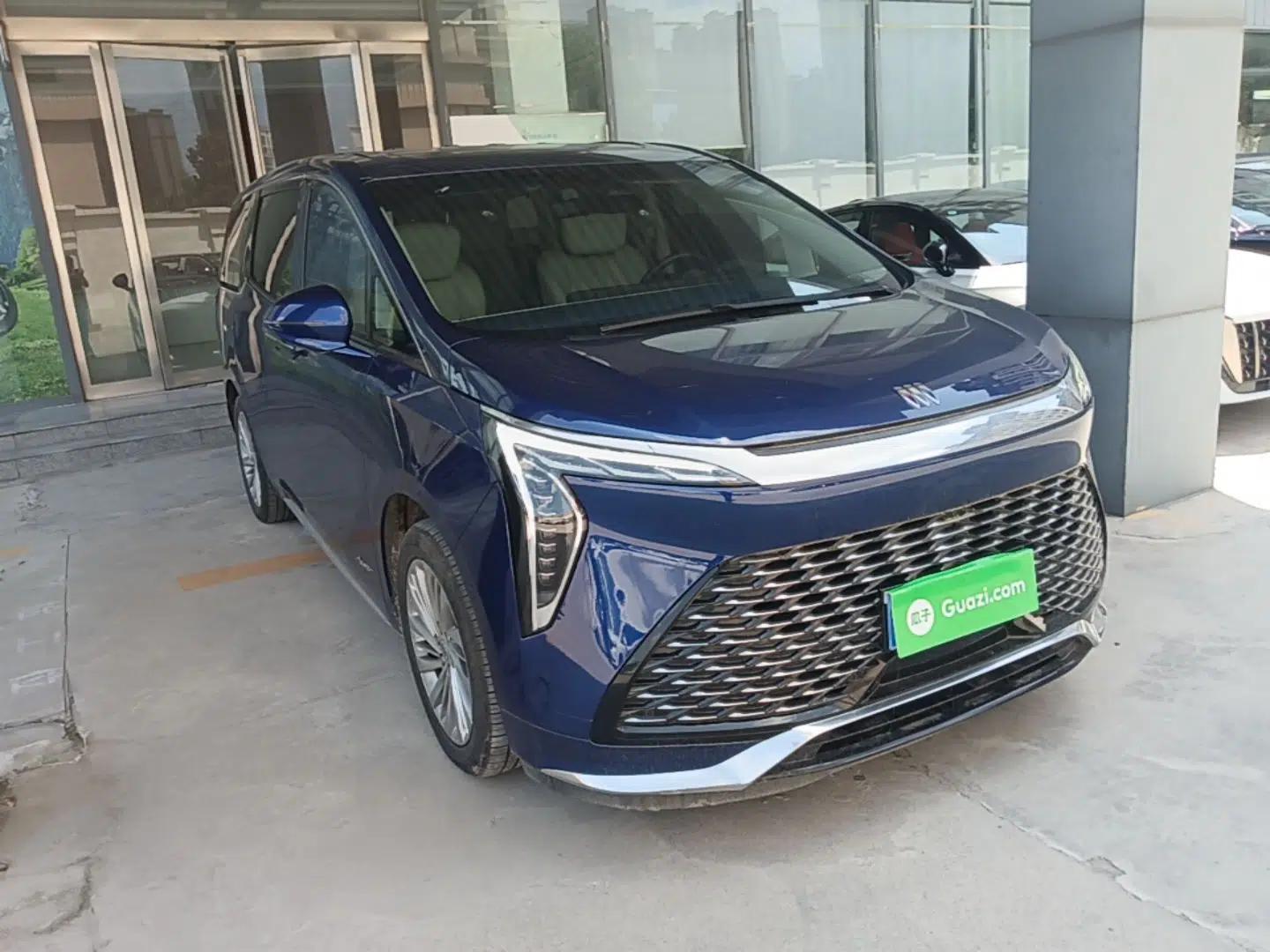 Buick Century 2023 2.0T Six-Seater Yinshi Edition — миниатюра 3