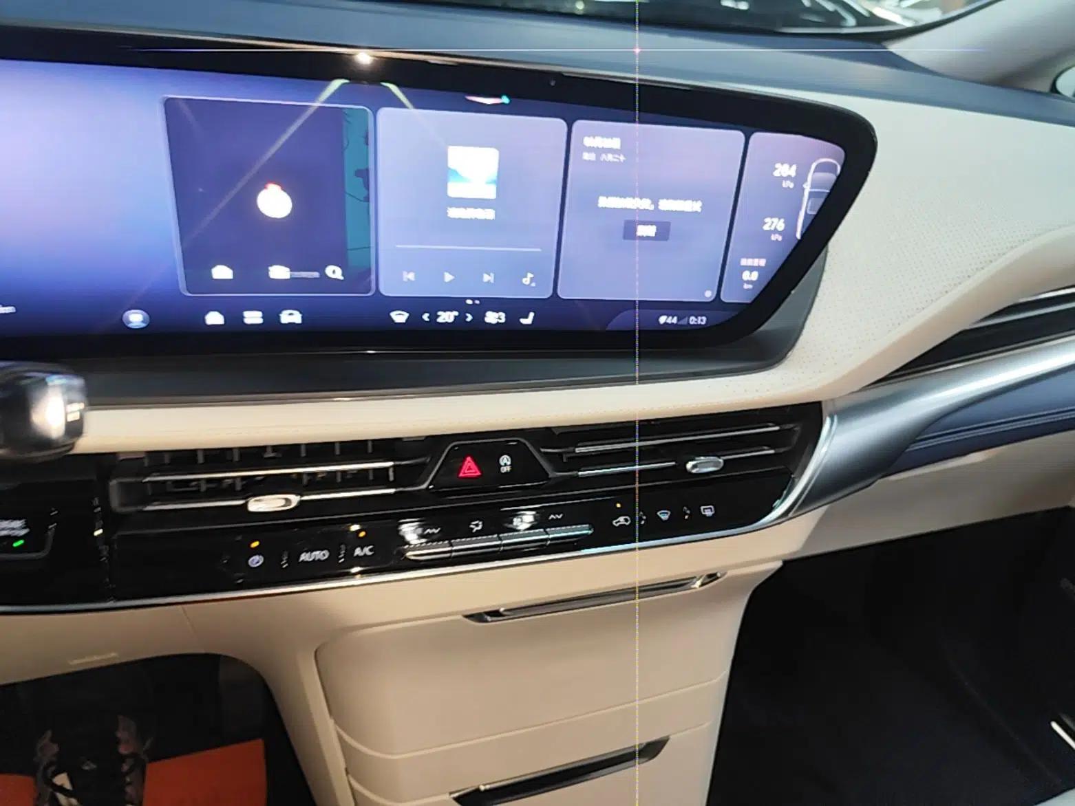 Buick Century 2025 2.0T Six-Seater YinShi Edition — миниатюра 24