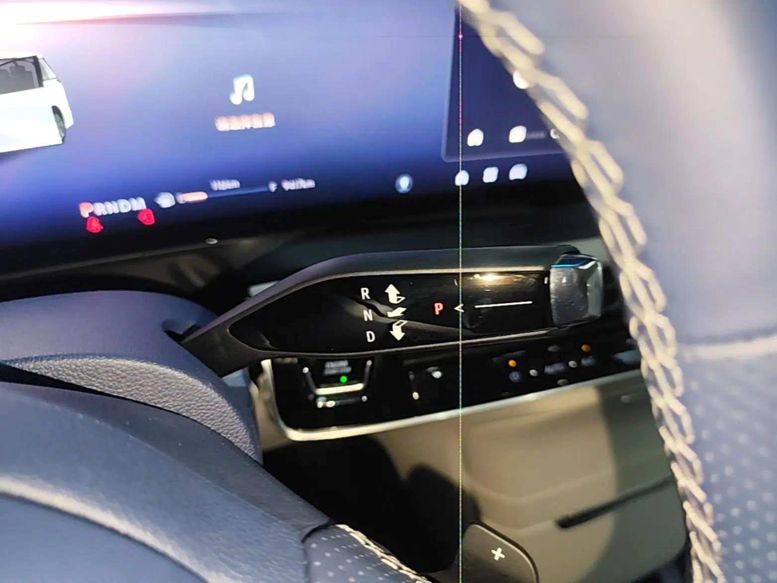 Buick Century 2025 2.0T Six-Seater YinShi Edition — миниатюра 25