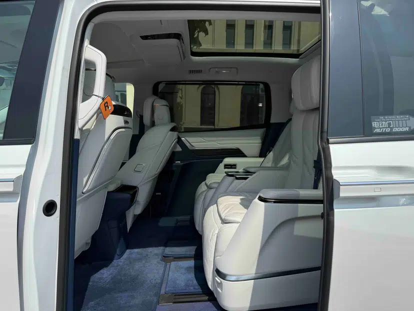 Buick Century 2025 2.0T Six-Seater YinShi Edition — миниатюра 35