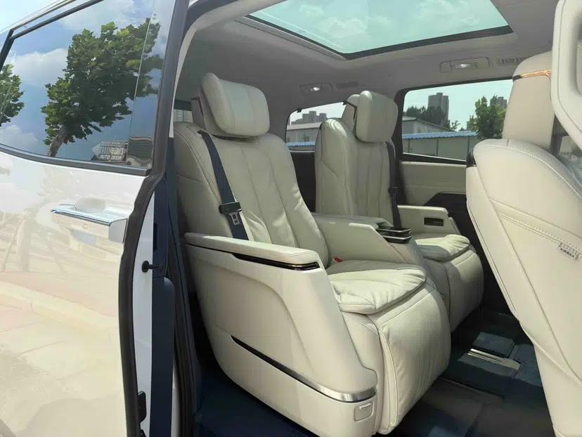 Buick Century 2025 2.0T Six-Seater YinShi Edition — миниатюра 39
