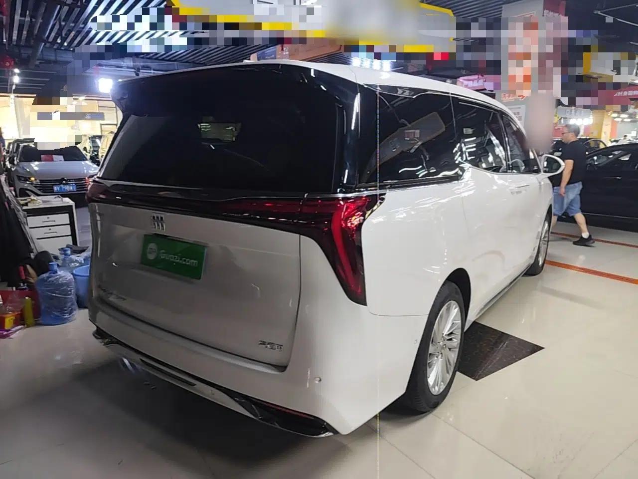 Buick Century 2025 2.0T Six-Seater YinShi Edition — миниатюра 6