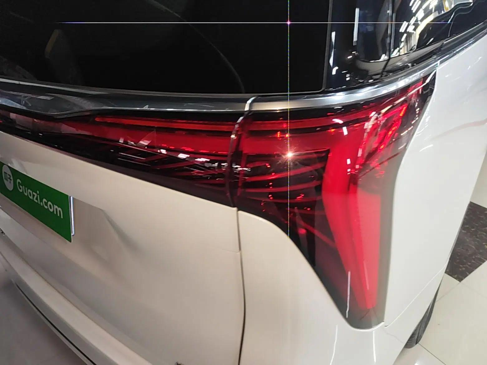 Buick Century 2025 2.0T Six-Seater YinShi Edition — миниатюра 9
