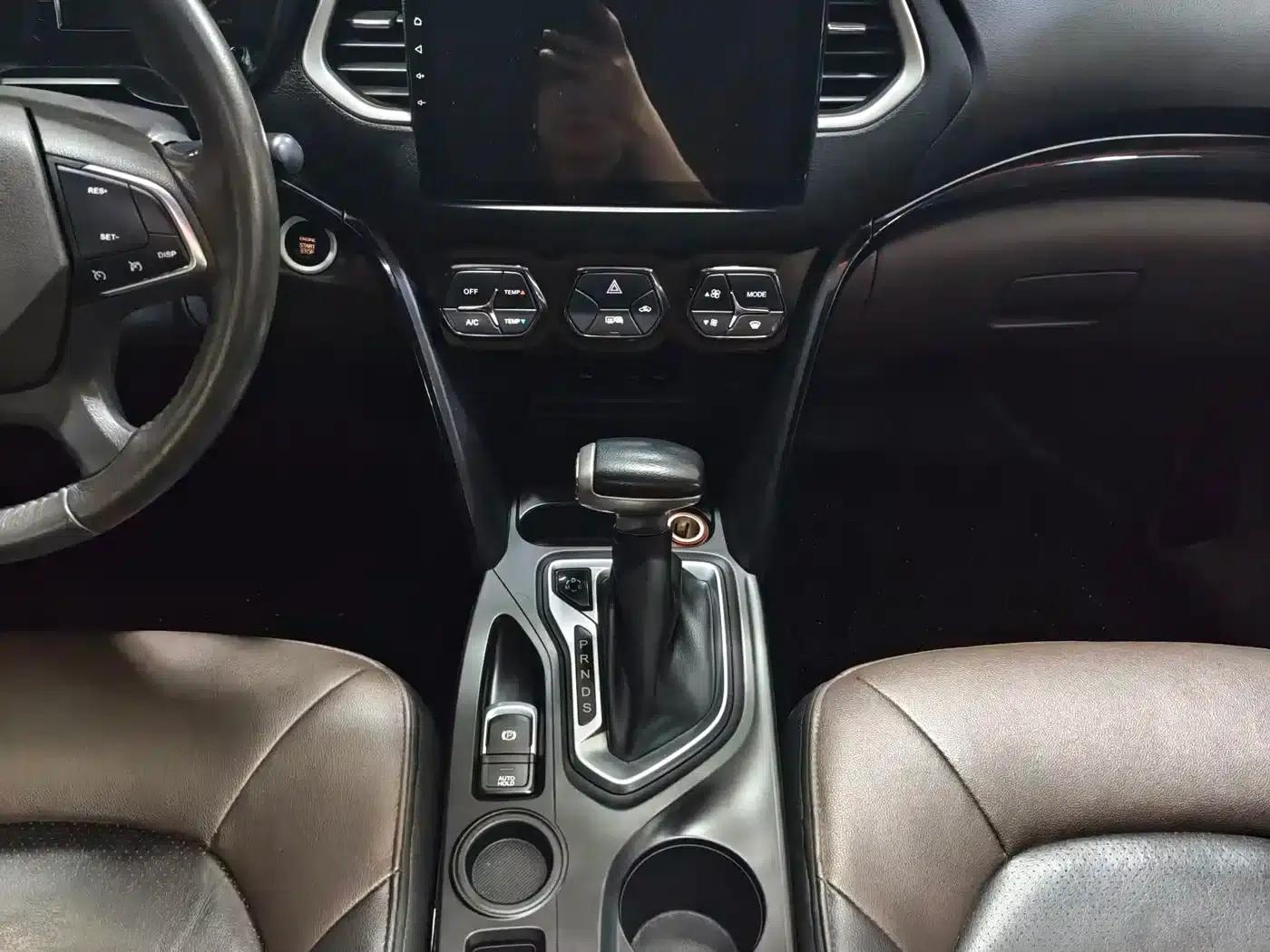 Trumpchi GS4 2016 235T G-DCT Luxury Edition — миниатюра 8