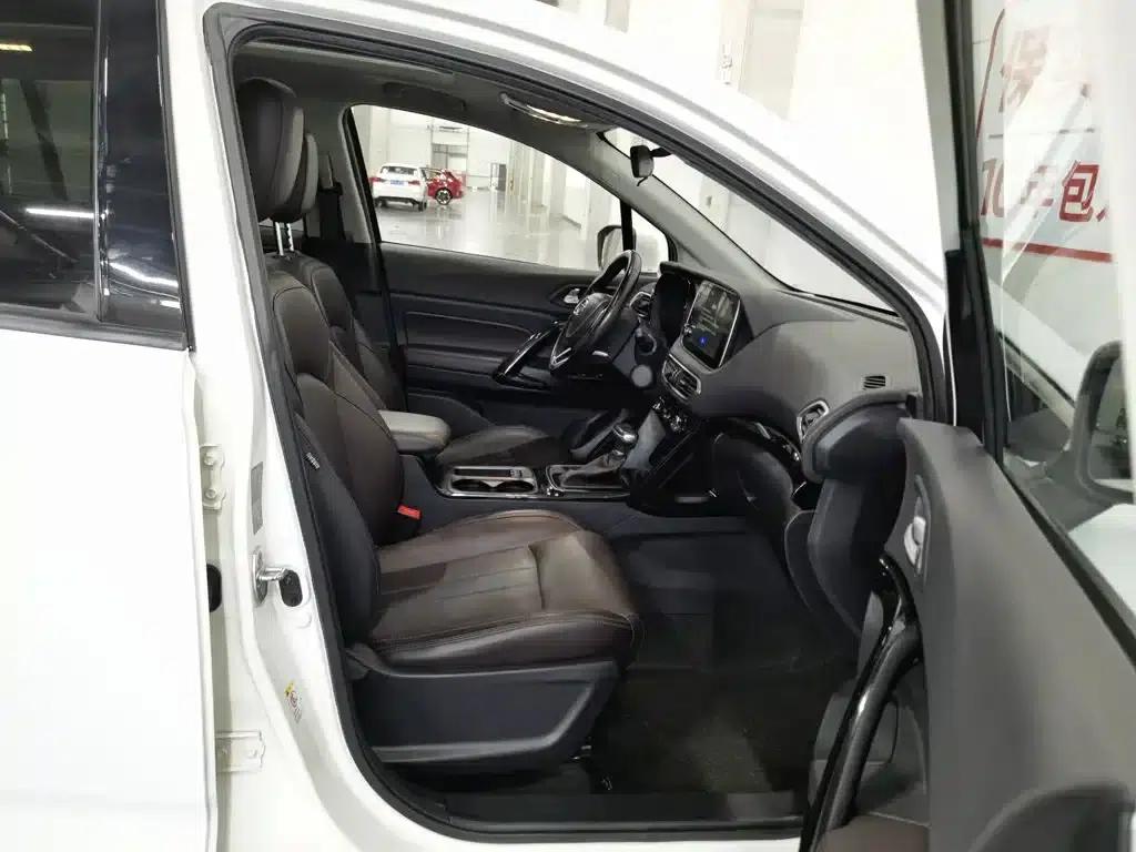 Trumpchi GS4 2018 235T Automatic 2WD Luxury Intelligent Connectivity Millionth Anniversary Edition — миниатюра 23