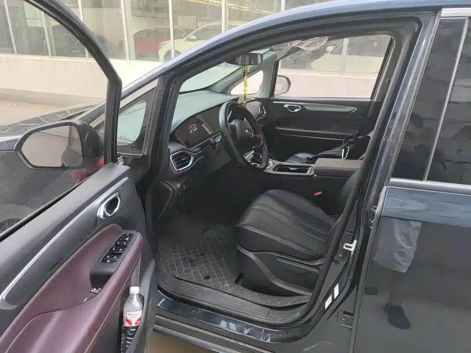 Trumpchi M6 2021 PRO 270T DCT Luxury Edition — миниатюра 3
