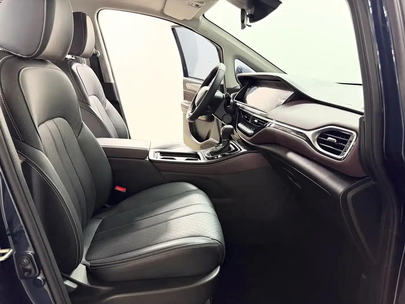 Trumpchi M6 2021 270T DCT Premium Edition (7-seater) — миниатюра 8