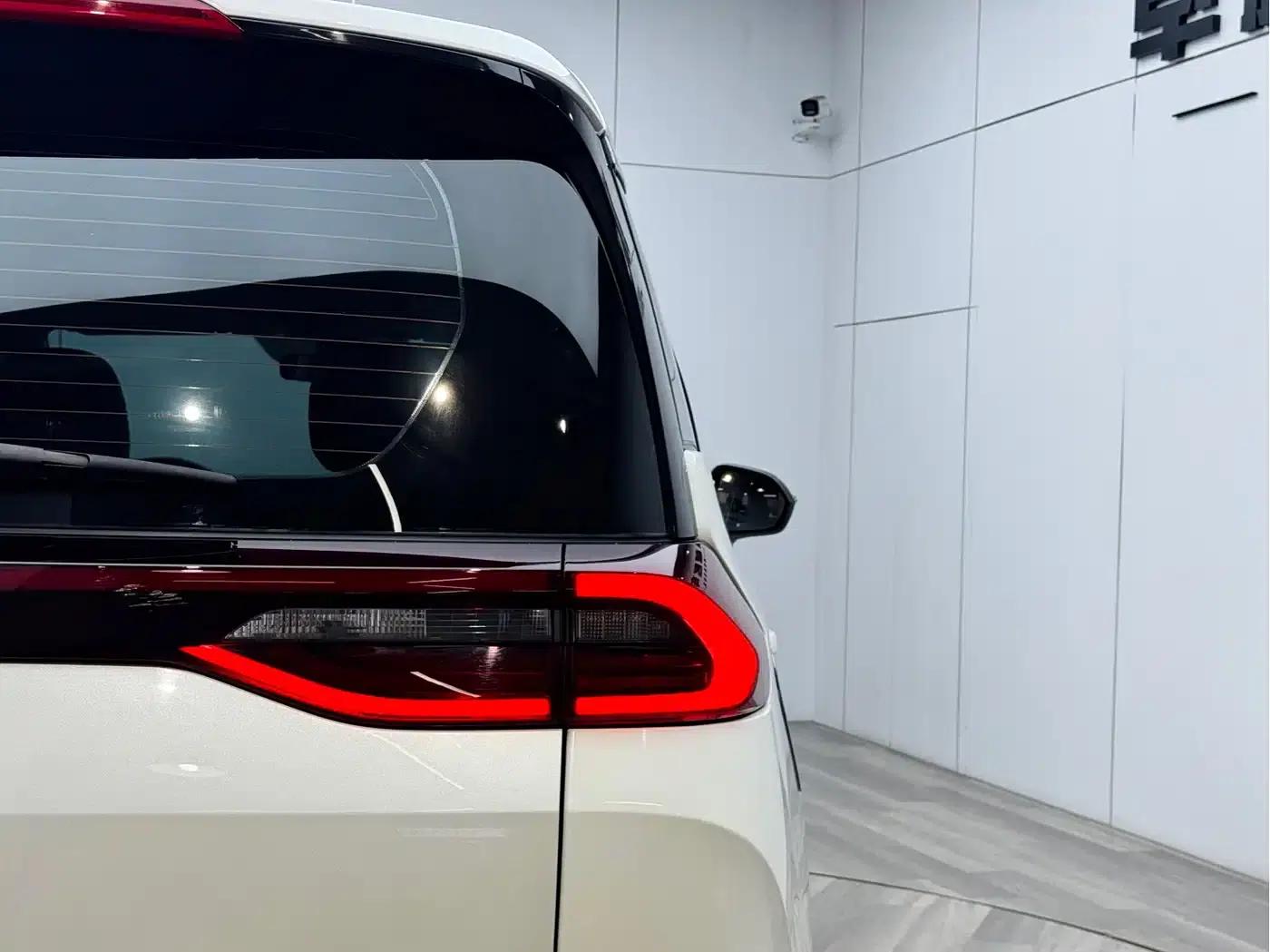 Trumpchi M6 2019 270T DCT Luxury Edition (7-seater) National VI Emission Standard — миниатюра 26
