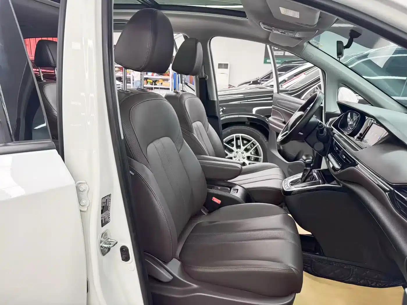 Trumpchi M6 2019 270T Automatic Premium Edition (Six Seats) National V Emission Standard — миниатюра 15