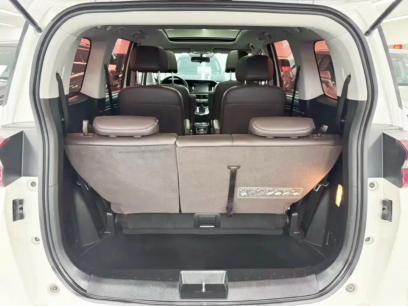 Trumpchi M6 2019 270T Automatic Premium Edition (Six Seats) National V Emission Standard — миниатюра 20
